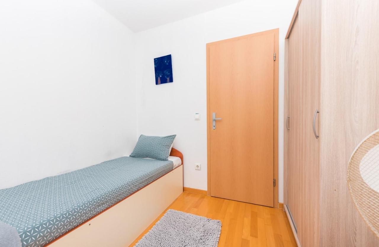 Apartment Sea View In Makarska, Free Parking מראה חיצוני תמונה