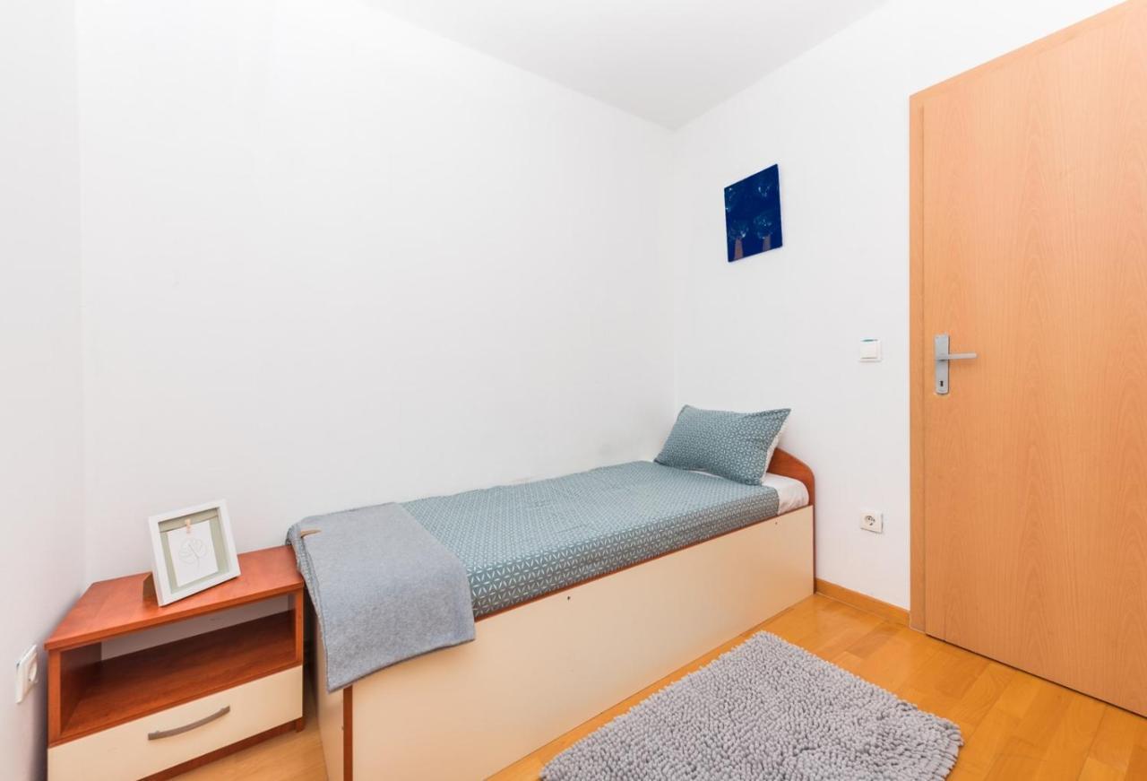 Apartment Sea View In Makarska, Free Parking מראה חיצוני תמונה